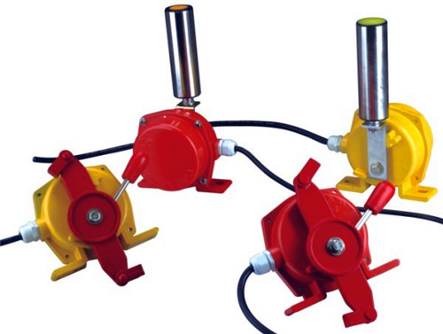 ZGPP-20-35兩級(jí)跑偏開關(guān)_跑偏開關(guān)KBW-220p跑偏控制器工廠直供